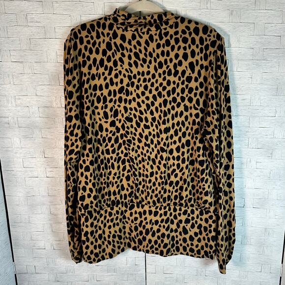 Chico’s Animal print blouse turtleneck gathered sides 3/4 sleeve - Picture 5 of 14